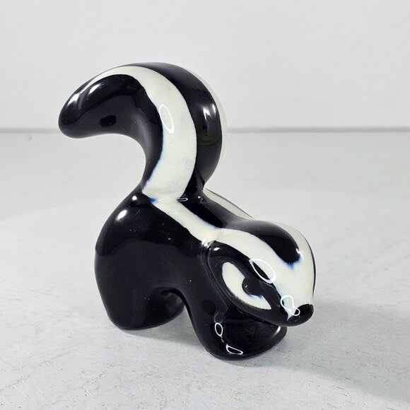 Vintage Ceramic Walker Potteries Monrovia California Skunk Black White - Picture 2 of 9
